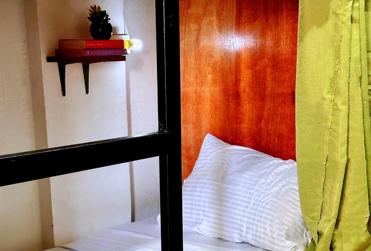 Moana Beach House Moalboal Esterno foto