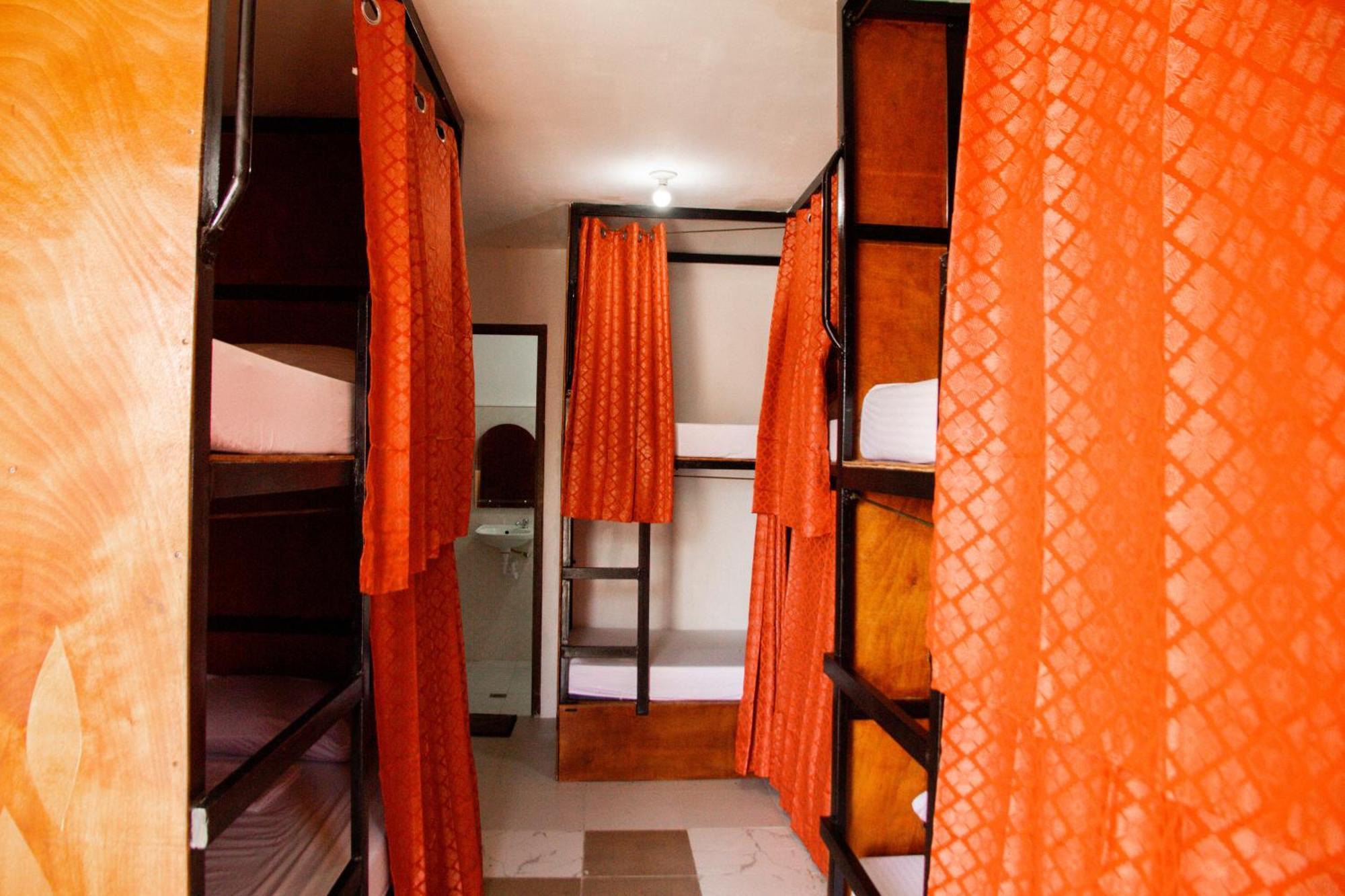 Moana Beach House Moalboal Esterno foto